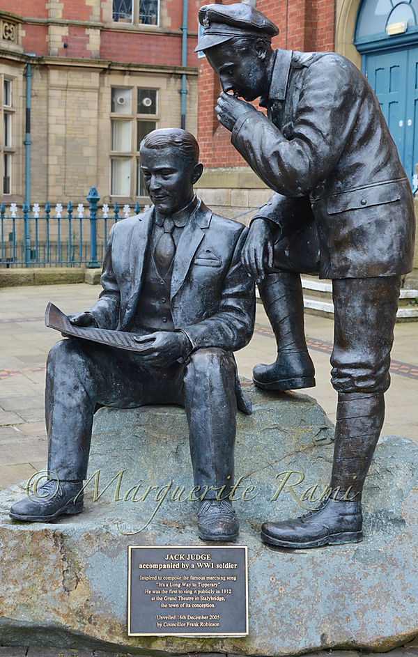 Stalybridge memorial.jpg